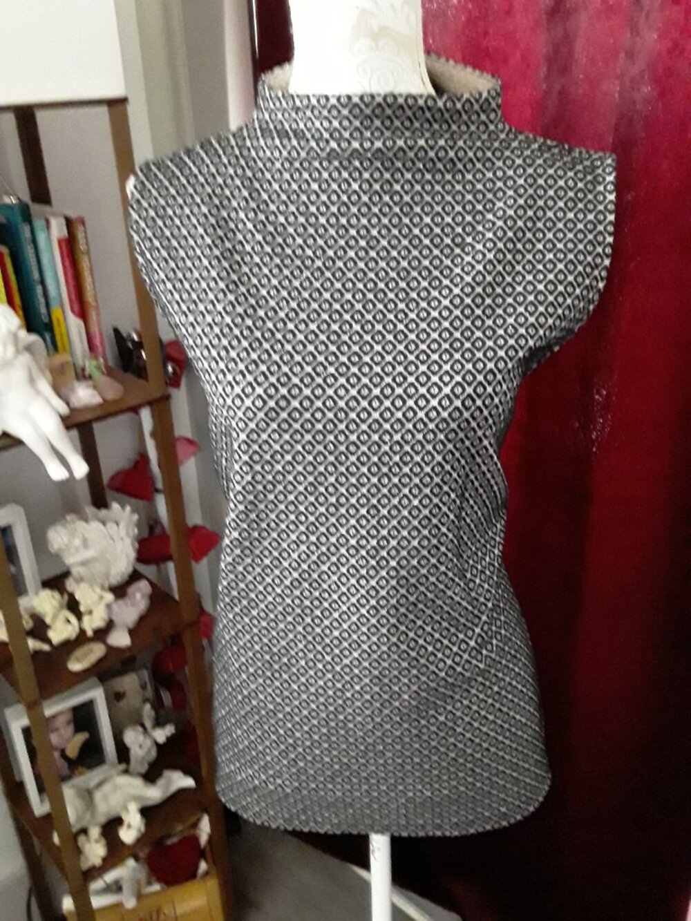 Ann Taylor lovely metalic cowl neck sleeveless top size XXL
